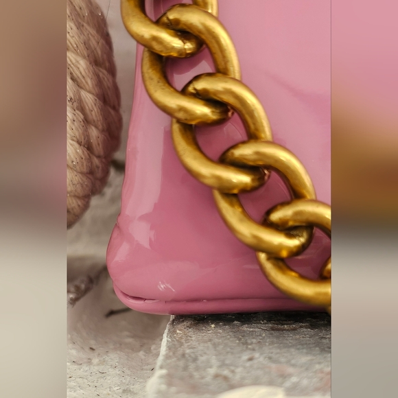 Kurt Geiger Pink Quilted Crossbody Bag LIKE NEW - Picture 7 of 10